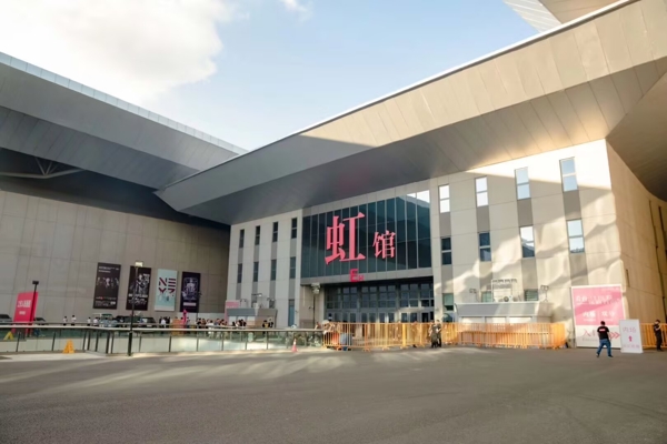 第一次来虹馆一定会迷路很久