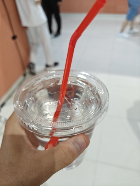 渴得不行，被迫买了静体15元一杯的凉水